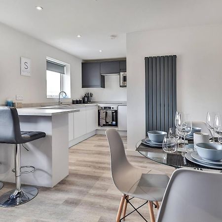 Newly Renovated 3 Bed 2 Bath Apartment & Parking Sheffield Luaran gambar
