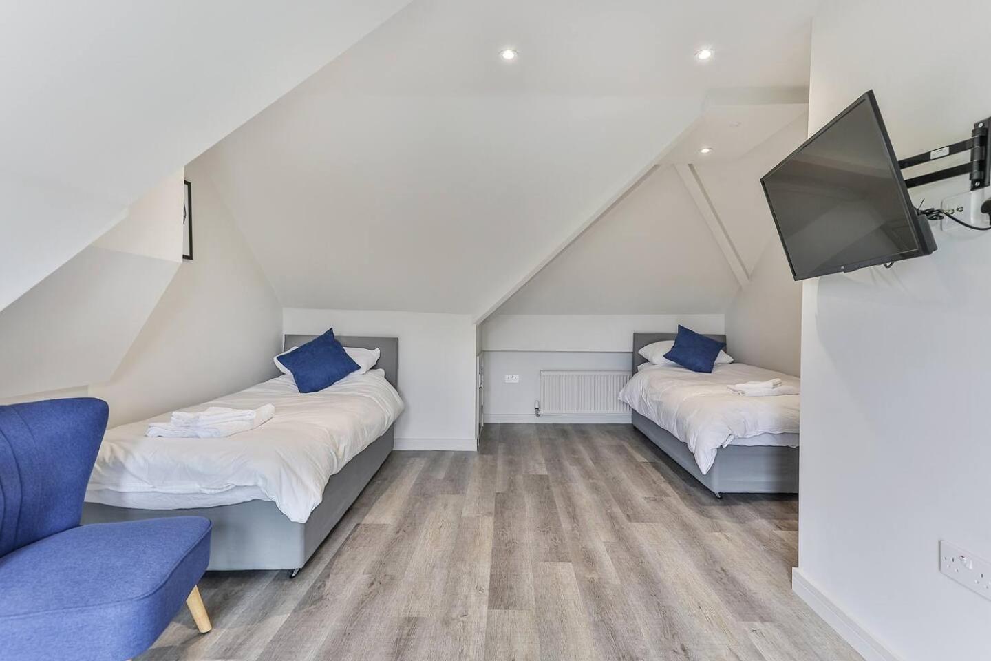 Newly Renovated 3 Bed 2 Bath Apartment & Parking Sheffield Luaran gambar