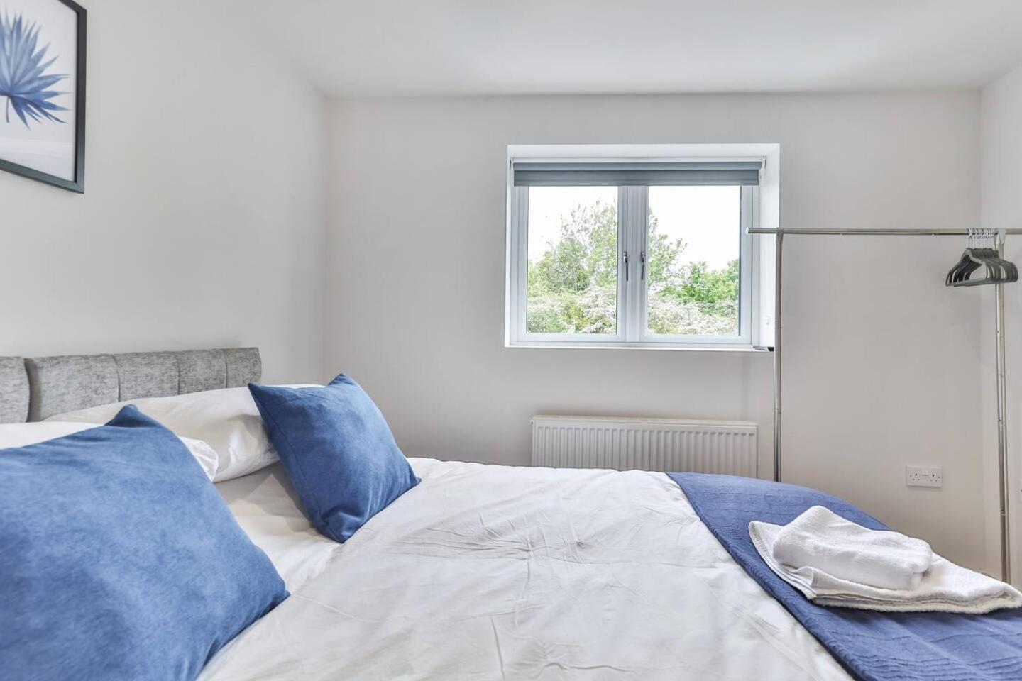 Newly Renovated 3 Bed 2 Bath Apartment & Parking Sheffield Luaran gambar