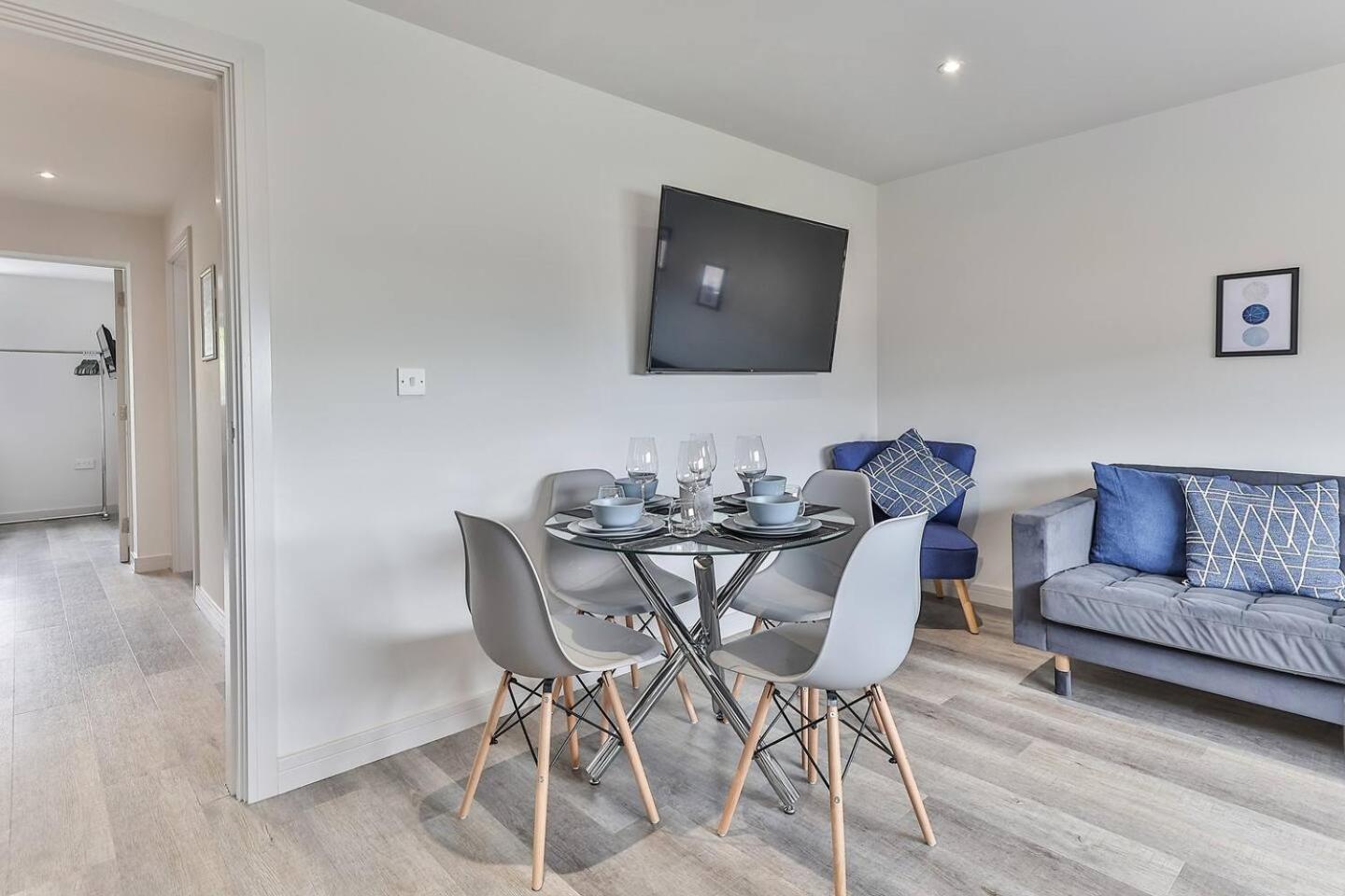 Newly Renovated 3 Bed 2 Bath Apartment & Parking Sheffield Luaran gambar